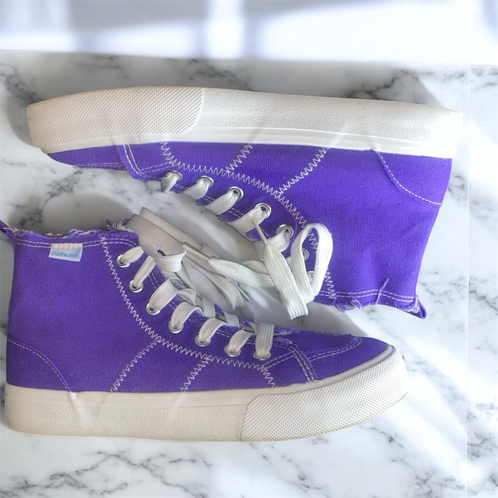 Purple High-Top Sneakers size 6 women retro, colorful casual